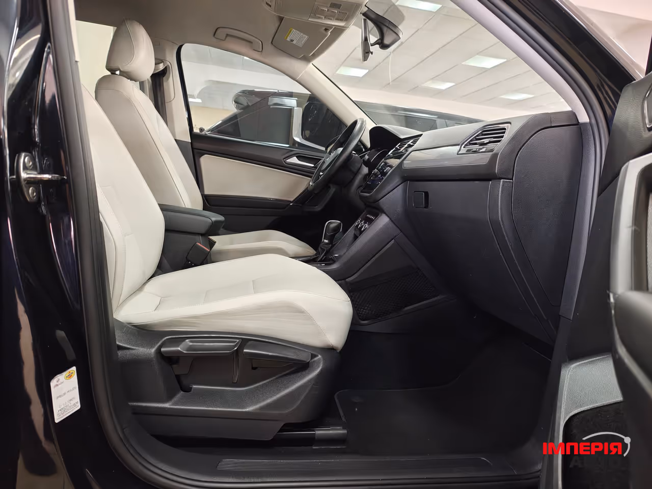 Volkswagen Tiguan - фото 7