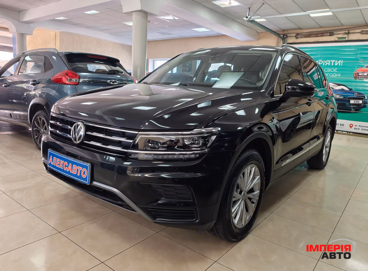 Volkswagen Tiguan - фото 3
