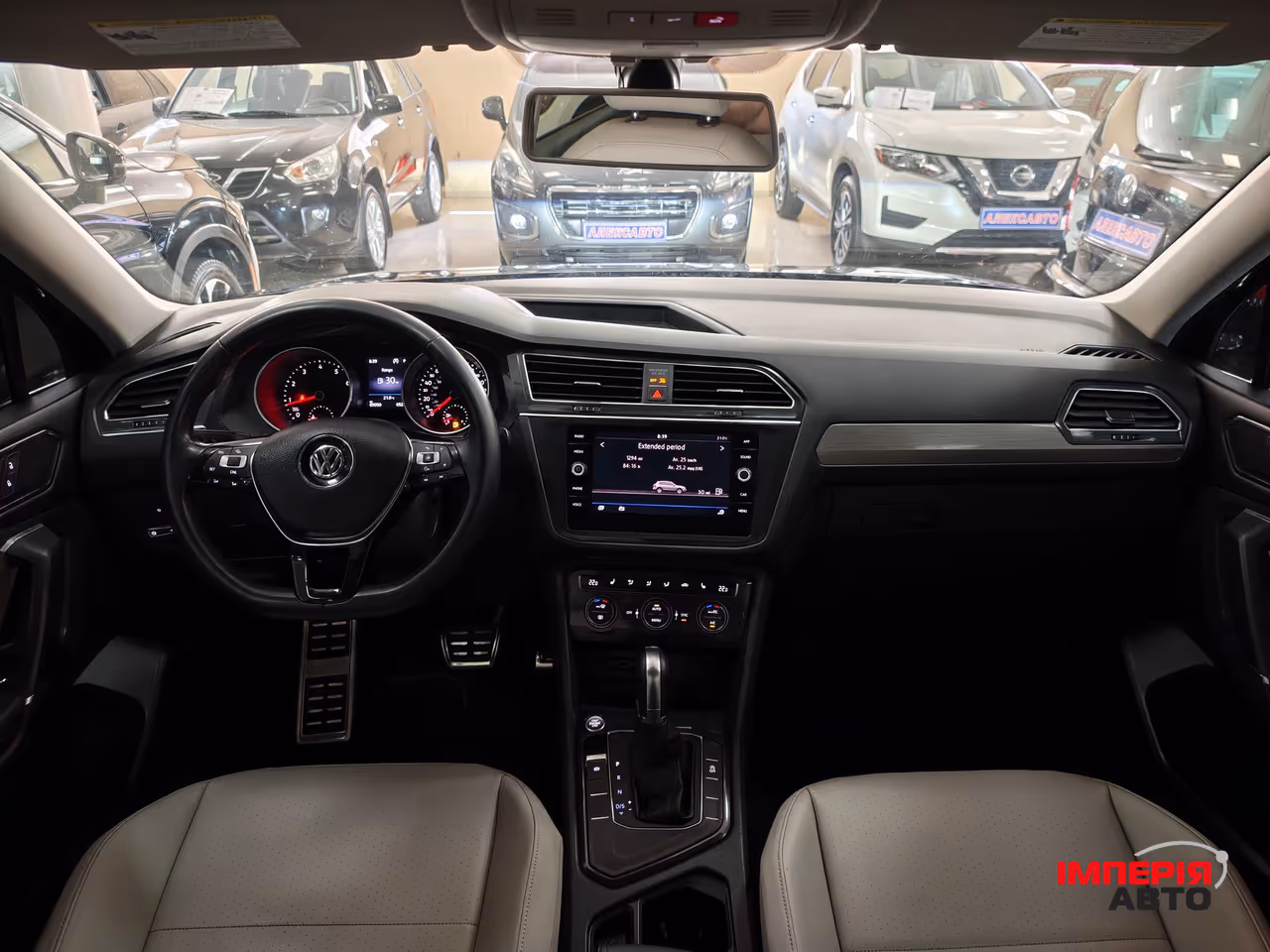 Volkswagen Tiguan - фото 10