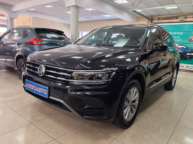 Volkswagen Tiguan - фото 3