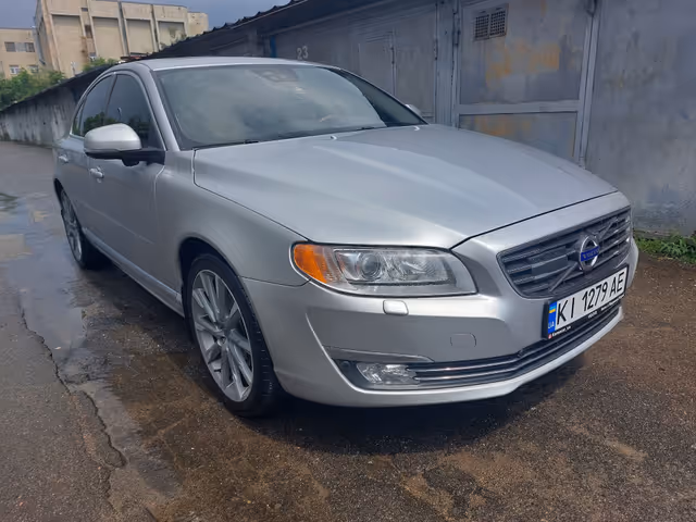 Volvo S80 - фото 2
