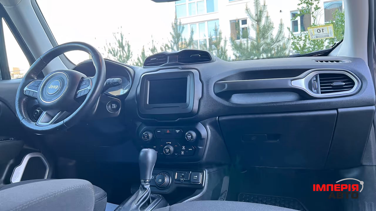 Jeep Renegade - фото 9