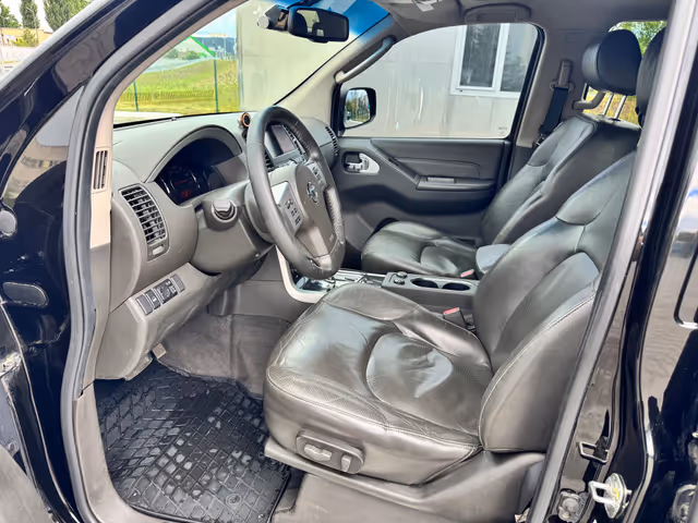 Nissan Pathfinder - фото 5