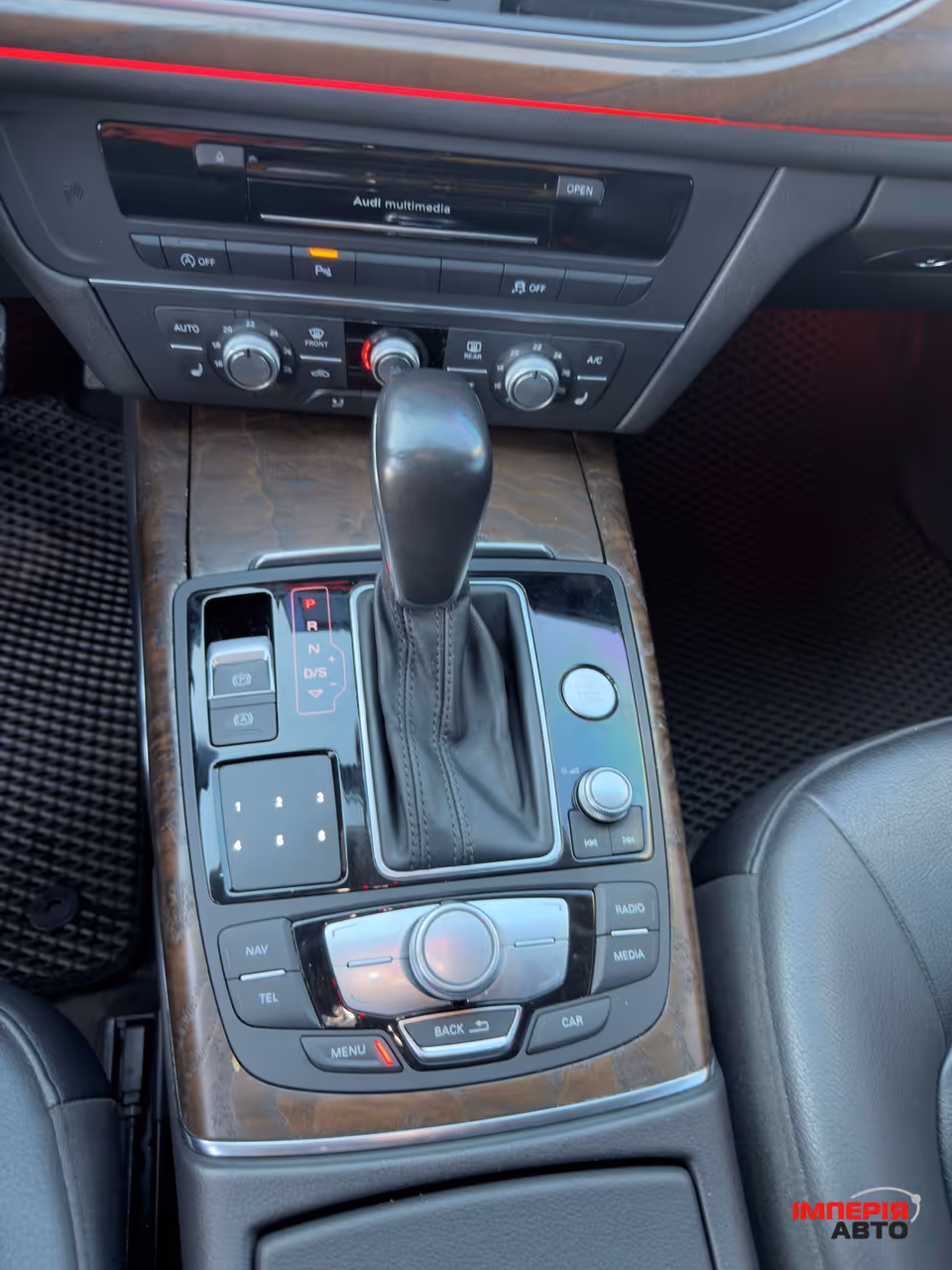 Audi A6 - фото 25
