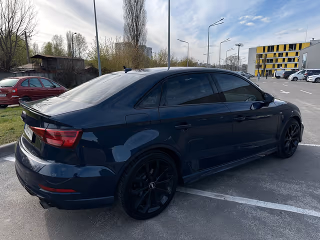 Audi A3 - фото 3