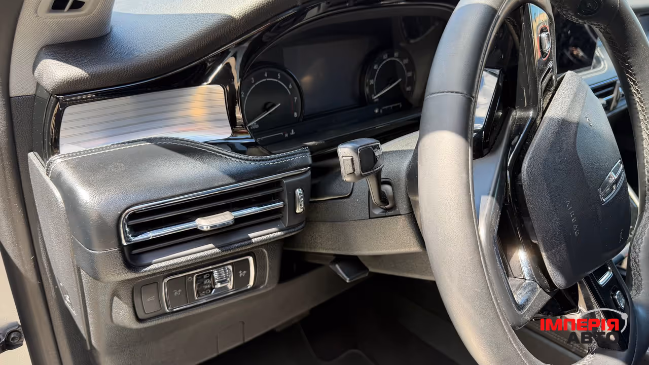 Lincoln Corsair - фото 15