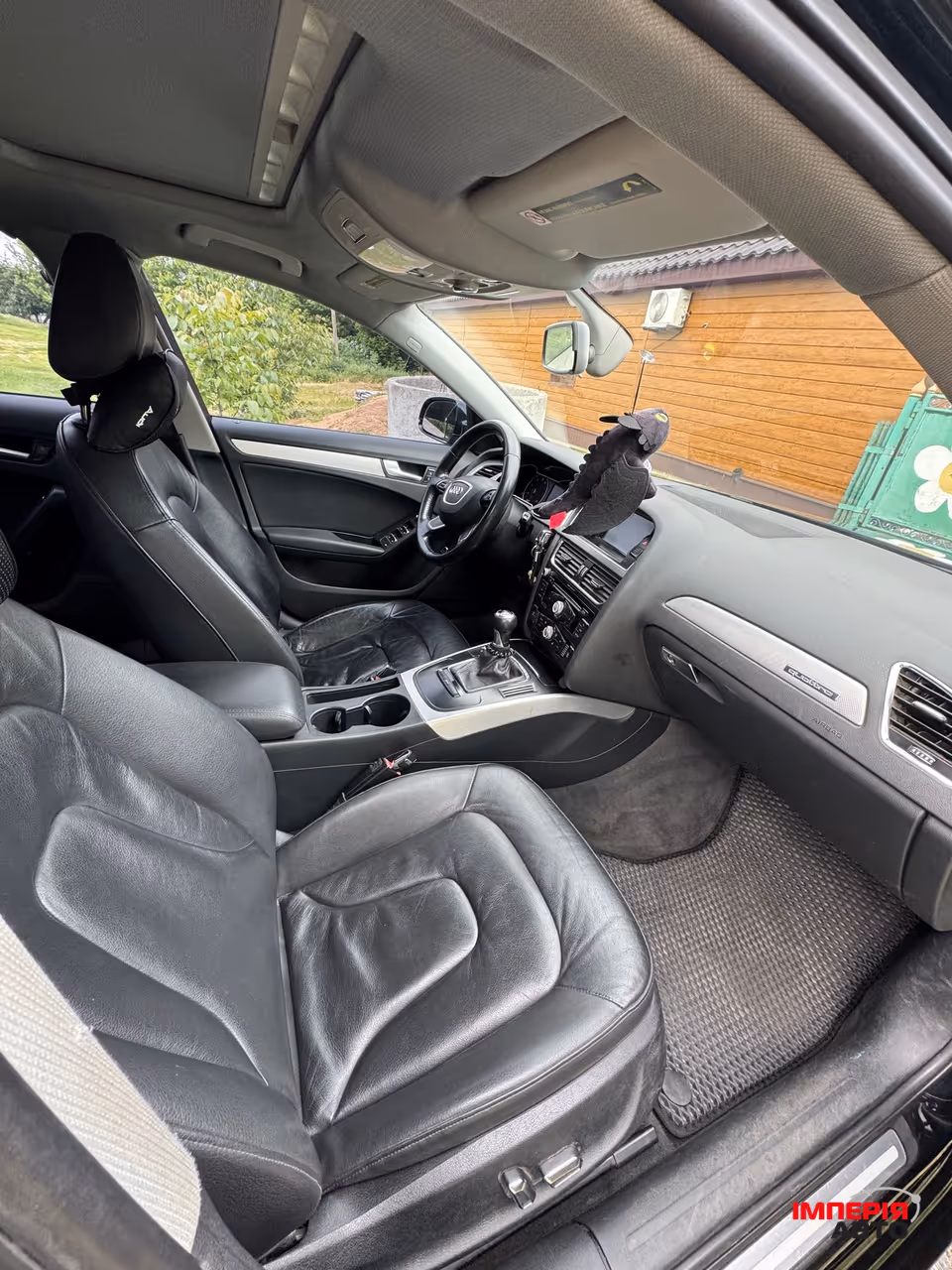 Audi A4 - фото 9