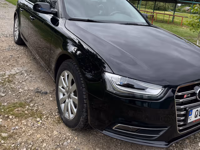 Audi A4 - фото 3