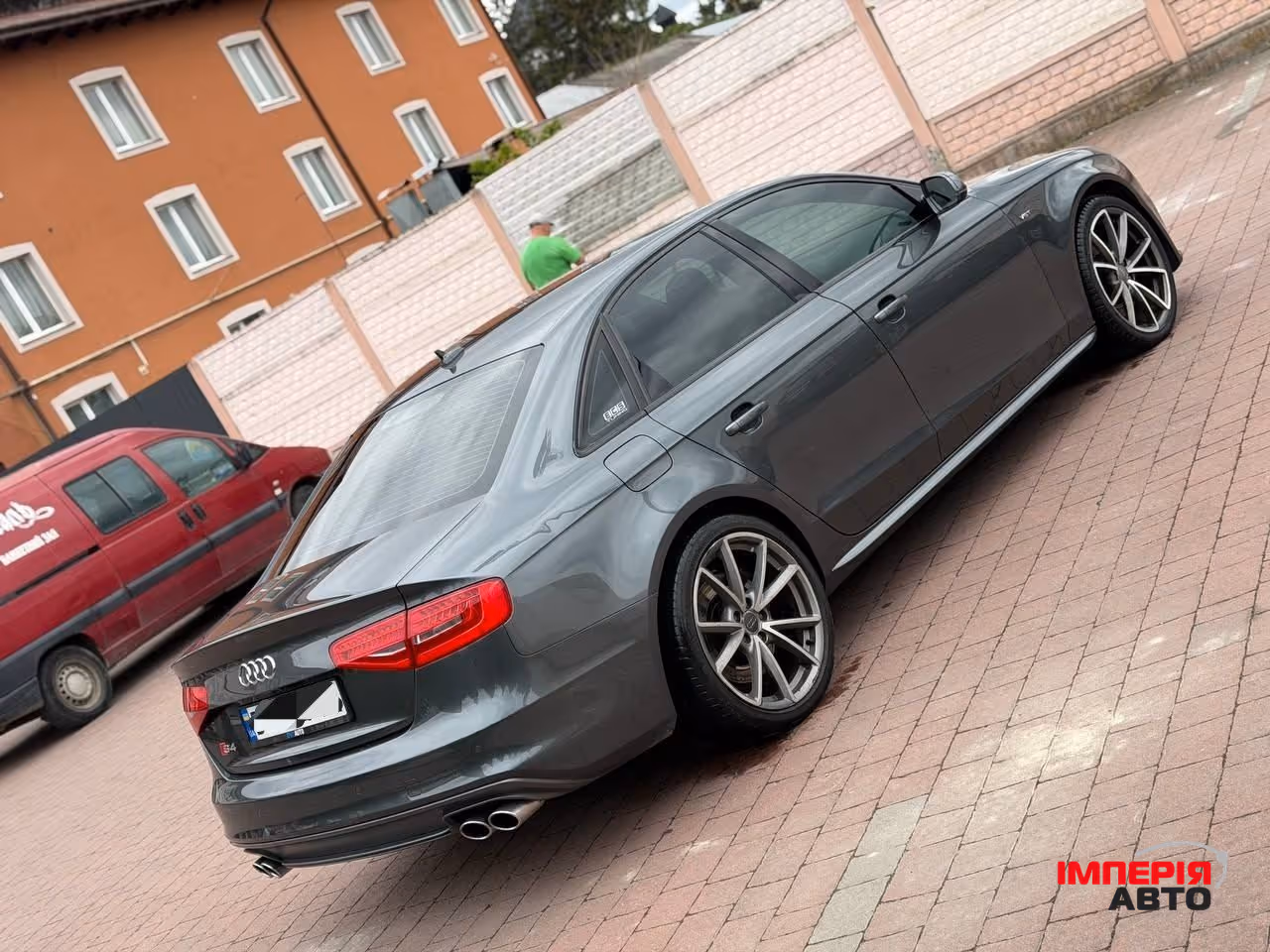 Audi S4 - фото 3