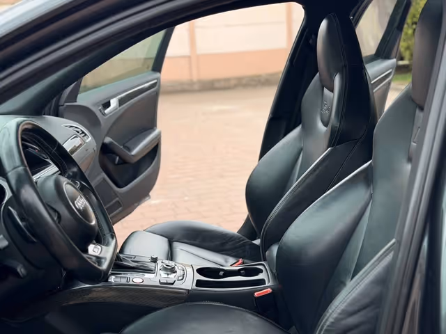 Audi S4 - фото 4