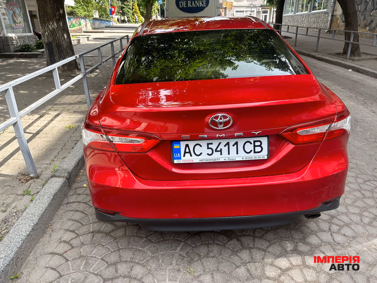 Toyota Camry - фото 3