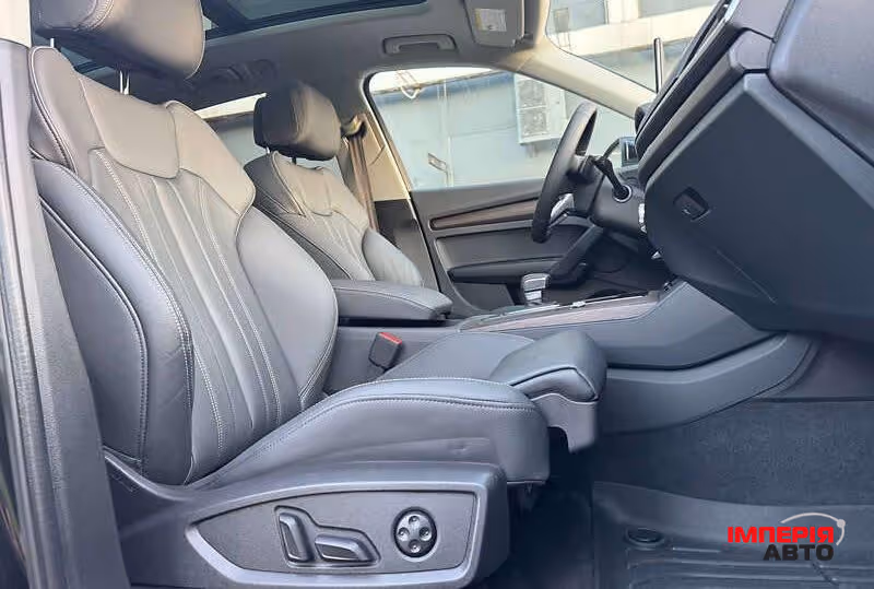 Audi Q5 - фото 18