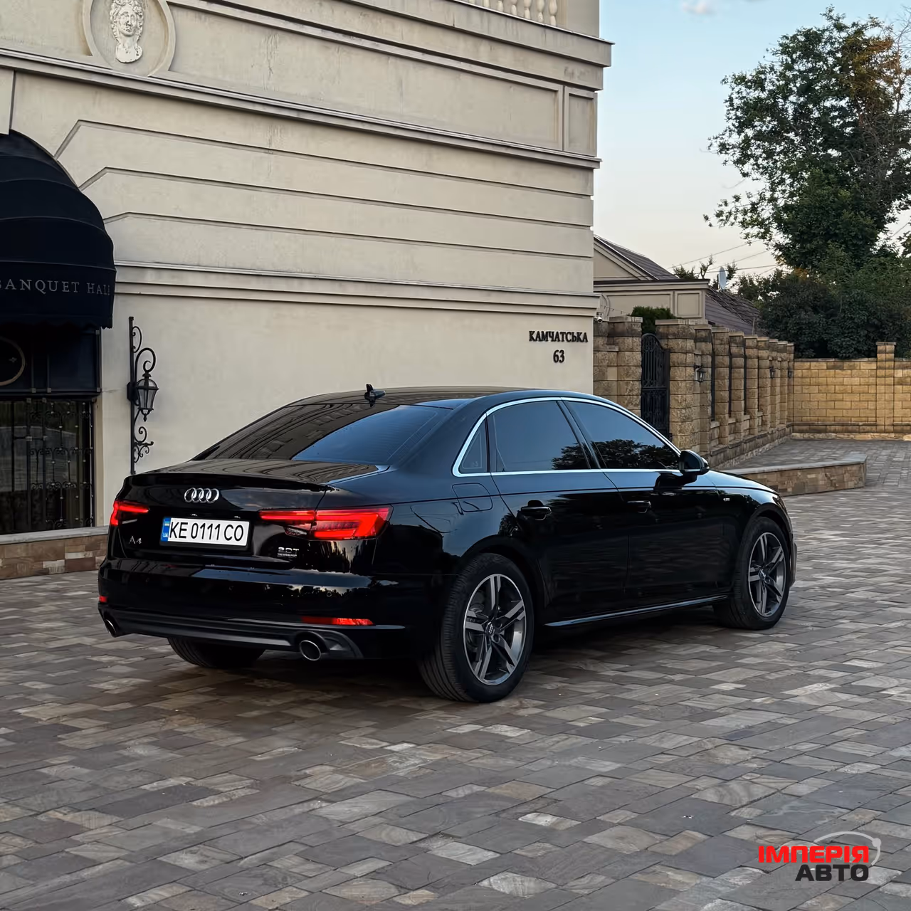 Audi A4 - фото 3