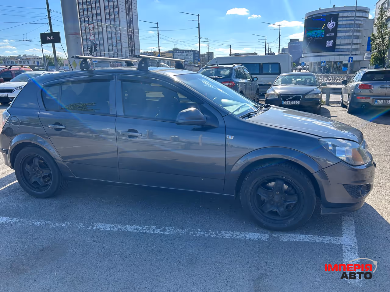 Opel Astra - фото 1