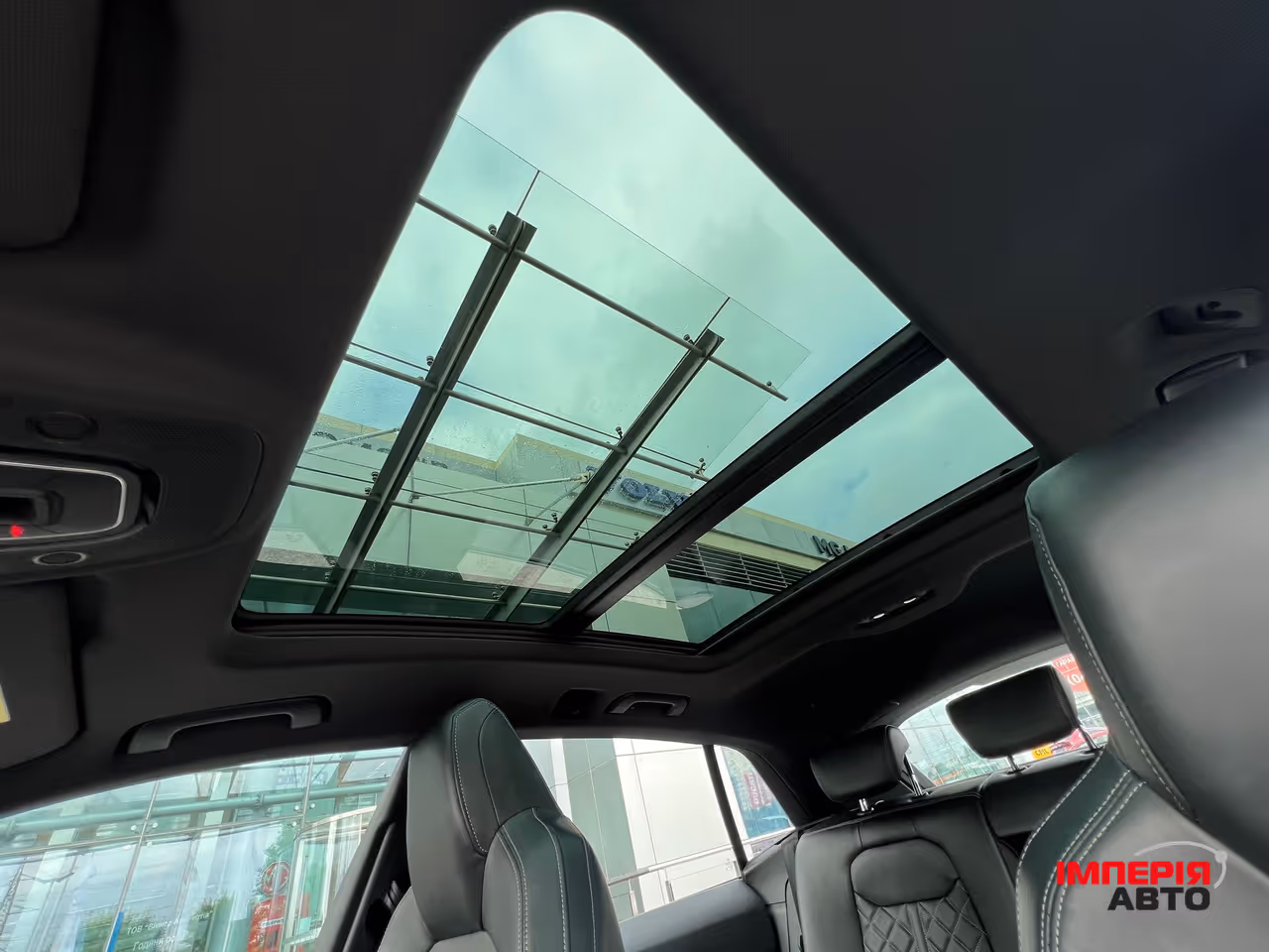 Audi SQ8 - фото 31