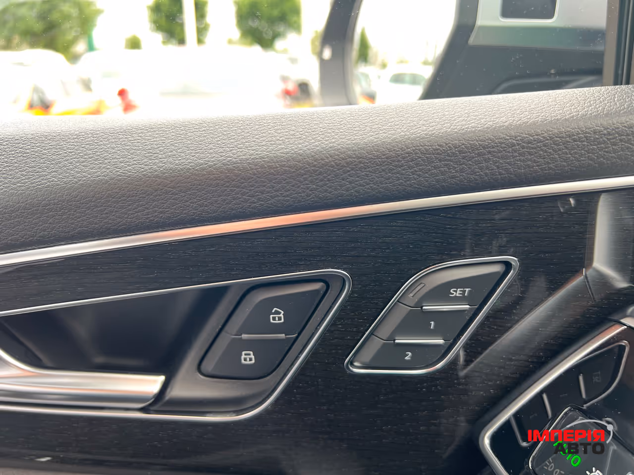 Audi SQ8 - фото 28