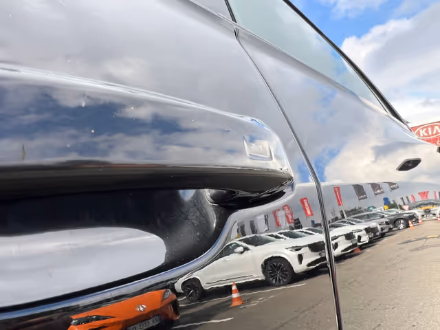 Audi SQ8 - фото 5