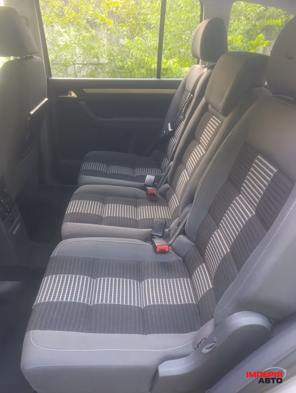 Volkswagen Touran - фото 5