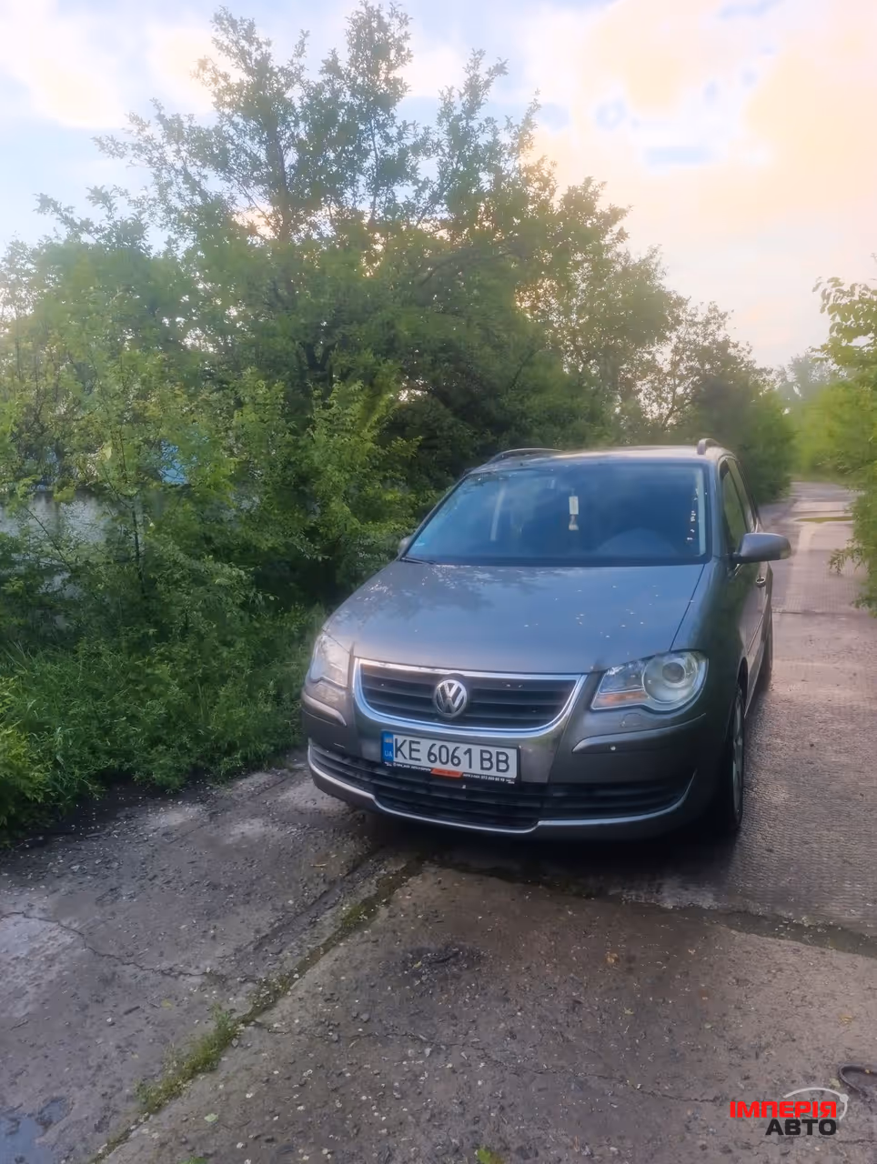 Volkswagen Touran - фото 3
