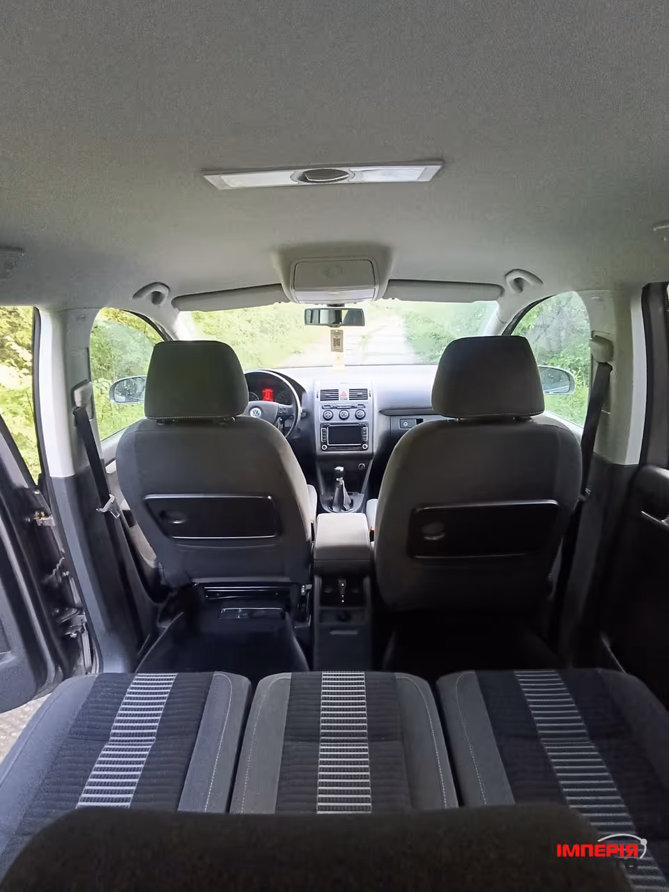 Volkswagen Touran - фото 6