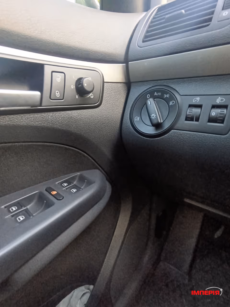 Volkswagen Touran - фото 16
