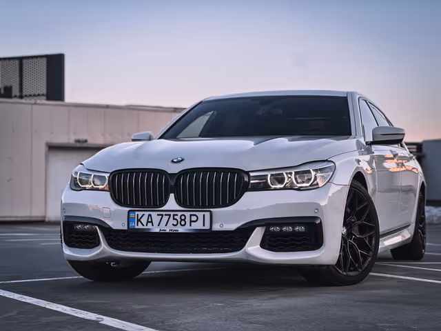 BMW 7 серії - фото 4