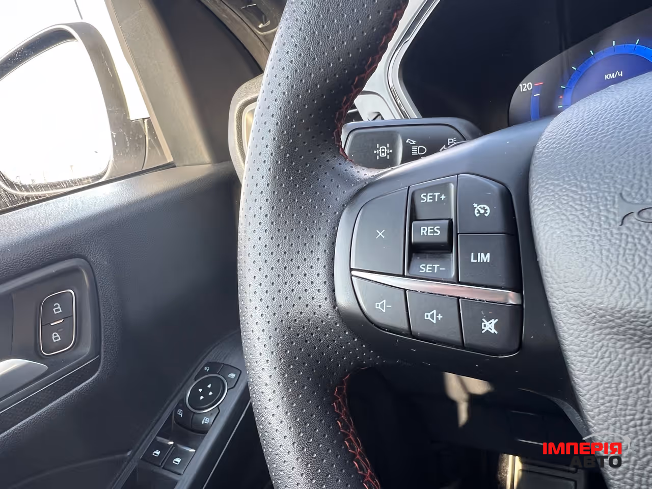 Ford Kuga - фото 22