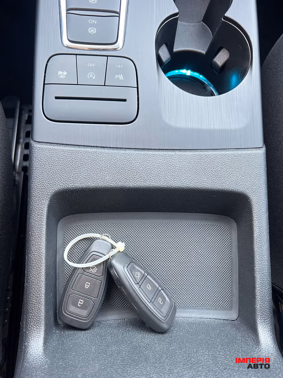 Ford Kuga - фото 27
