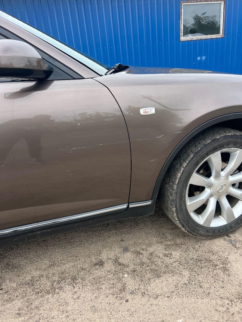 Infiniti FX - фото 12