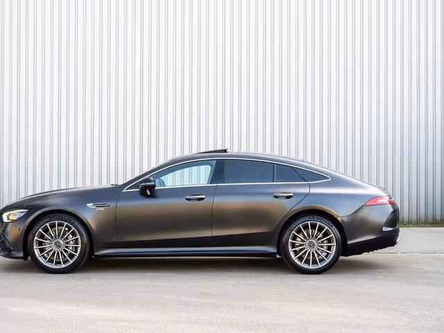 Mercedes-Benz AMG GT - фото 2