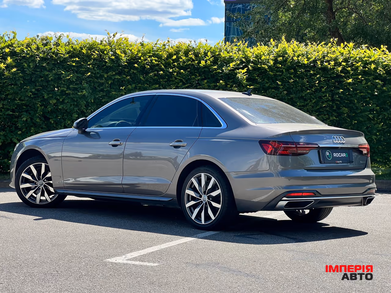 Audi A4 - фото 5