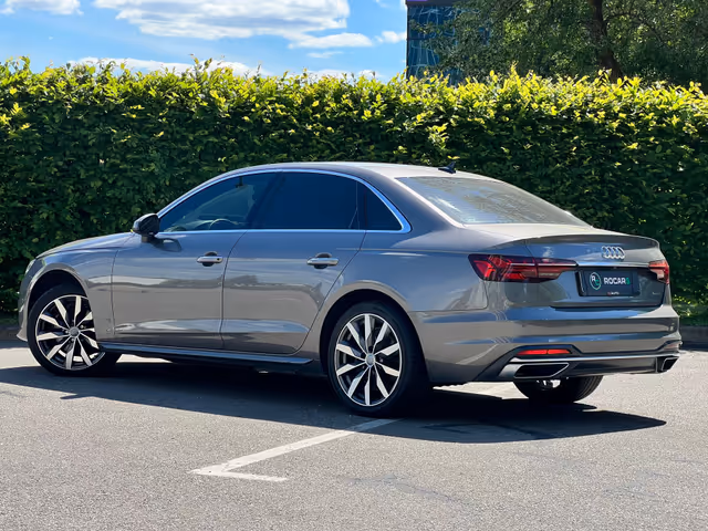Audi A4 - фото 5