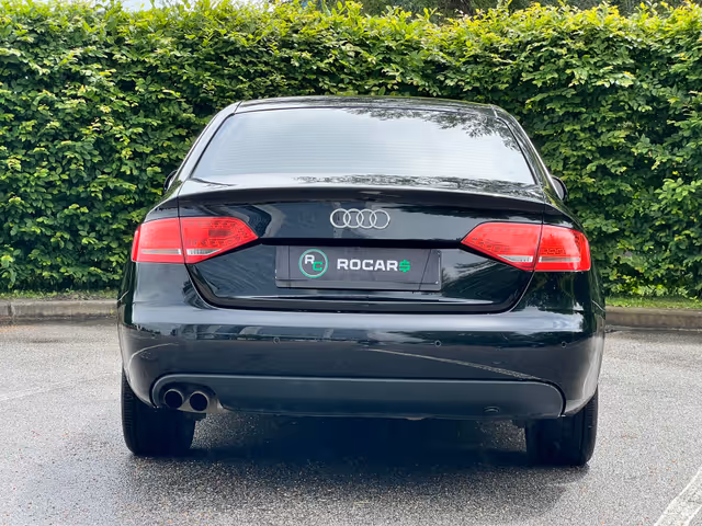 Audi A4 - фото 4