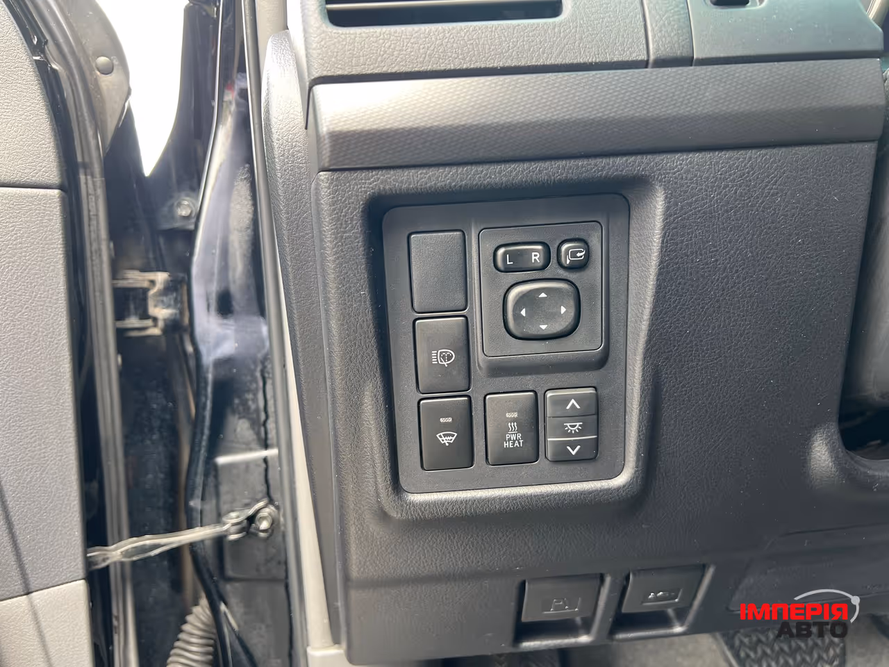 Toyota Land Cruiser Prado - фото 7