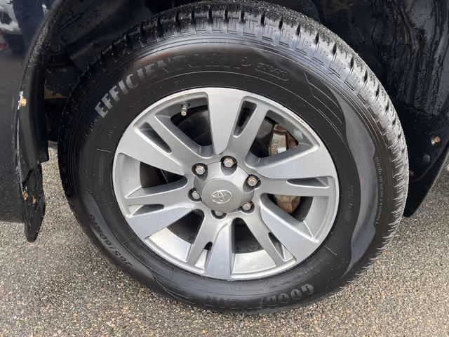 Toyota Land Cruiser Prado - фото 2
