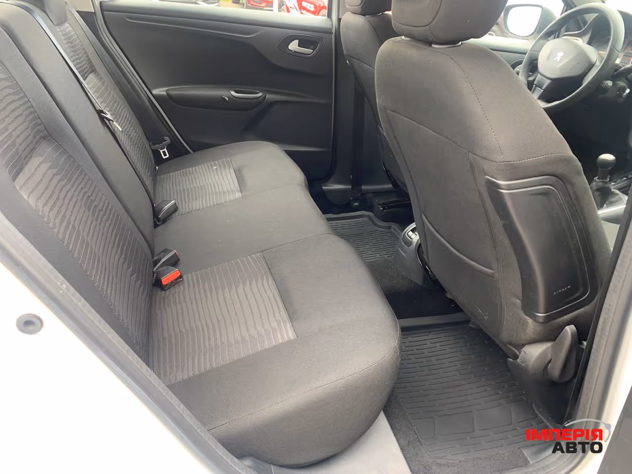 Peugeot 301 - фото 15