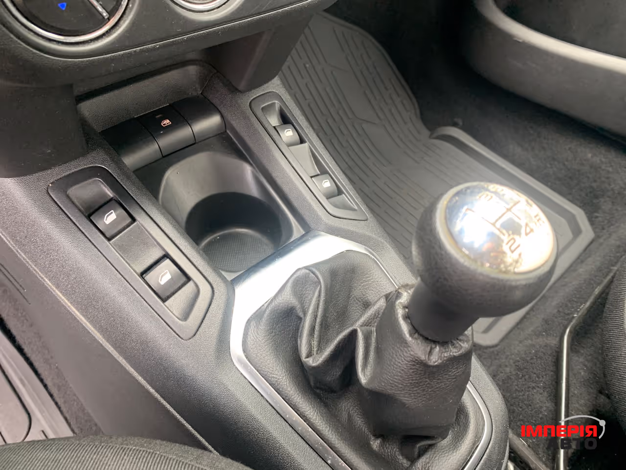 Peugeot 301 - фото 28