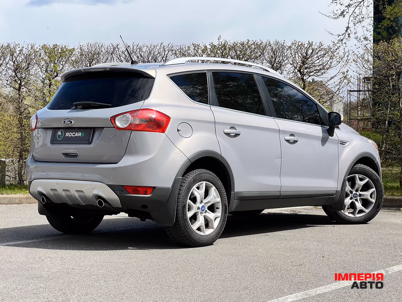 Ford Kuga - фото 6