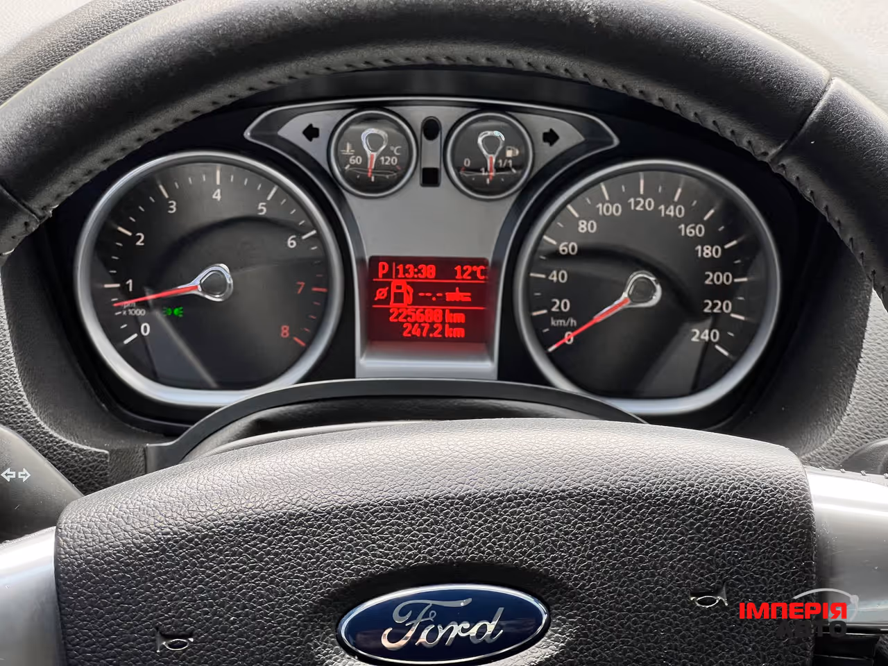 Ford Kuga - фото 14