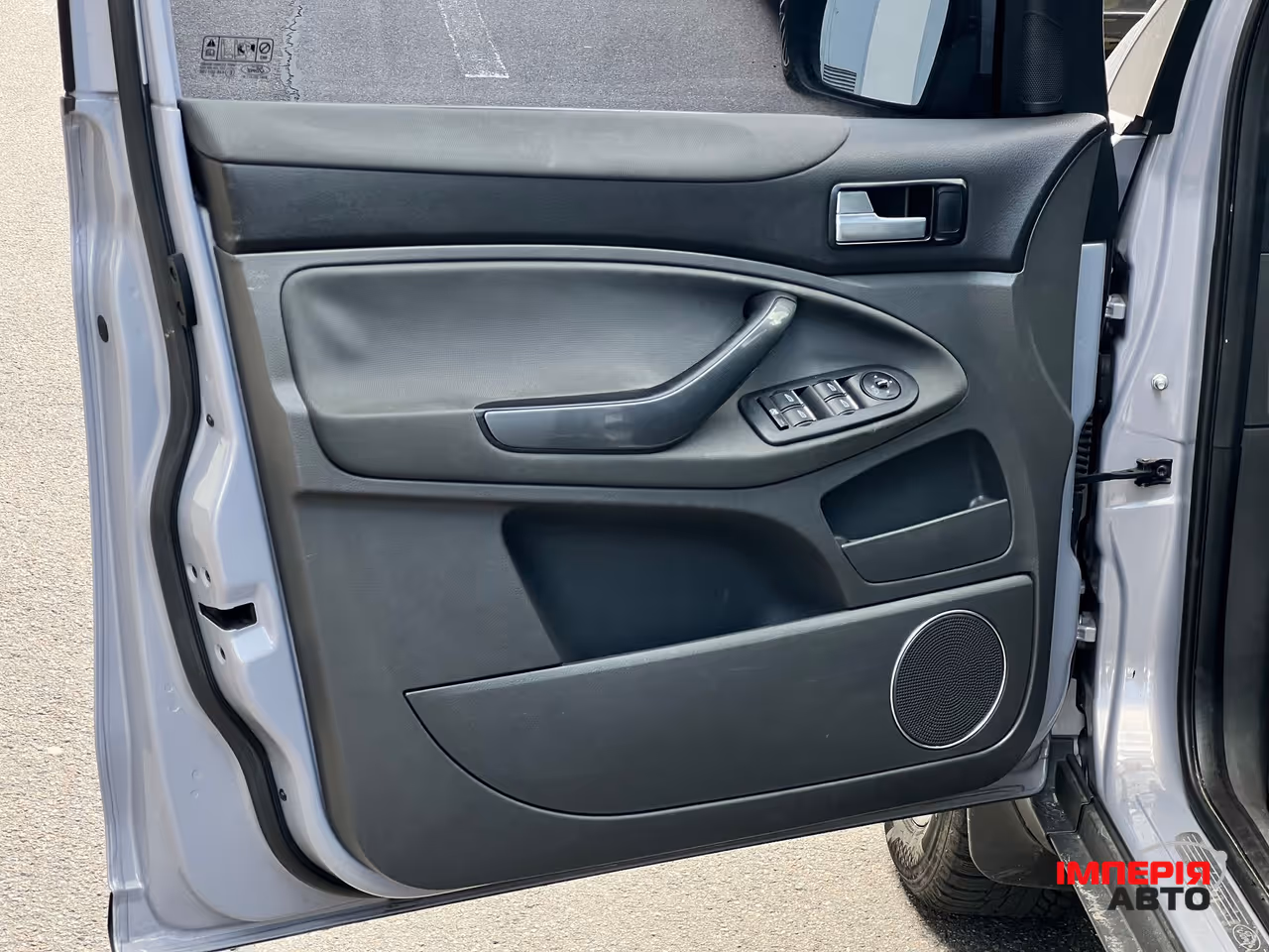 Ford Kuga - фото 7