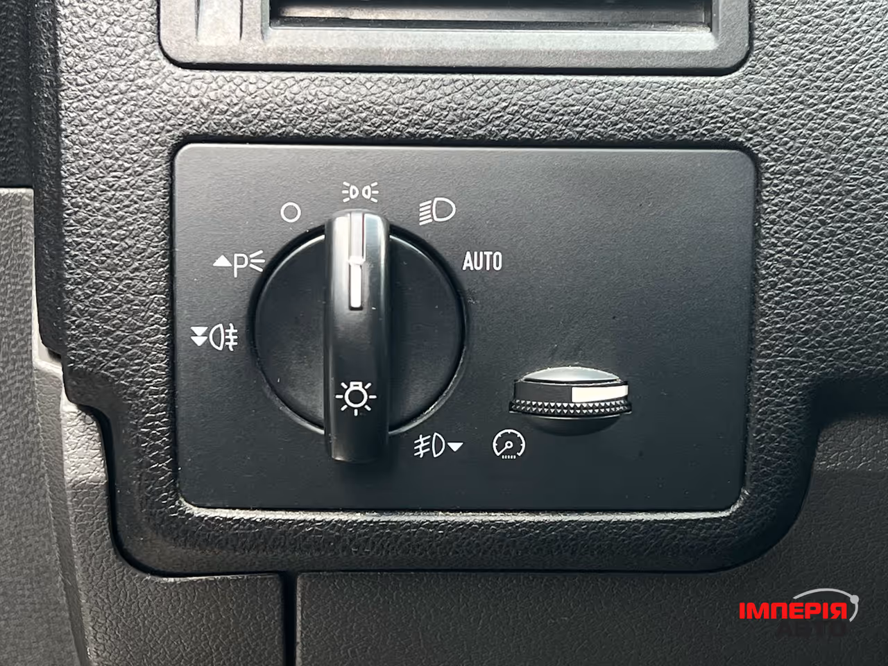 Ford Kuga - фото 11
