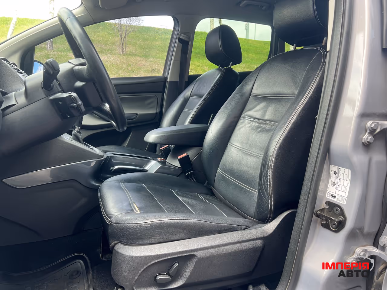 Ford Kuga - фото 10