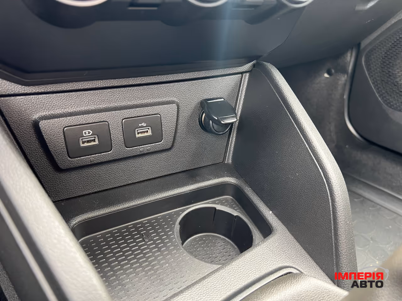 Renault Duster - фото 28