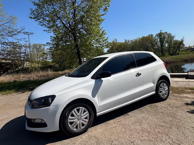 Volkswagen Polo - фото 1