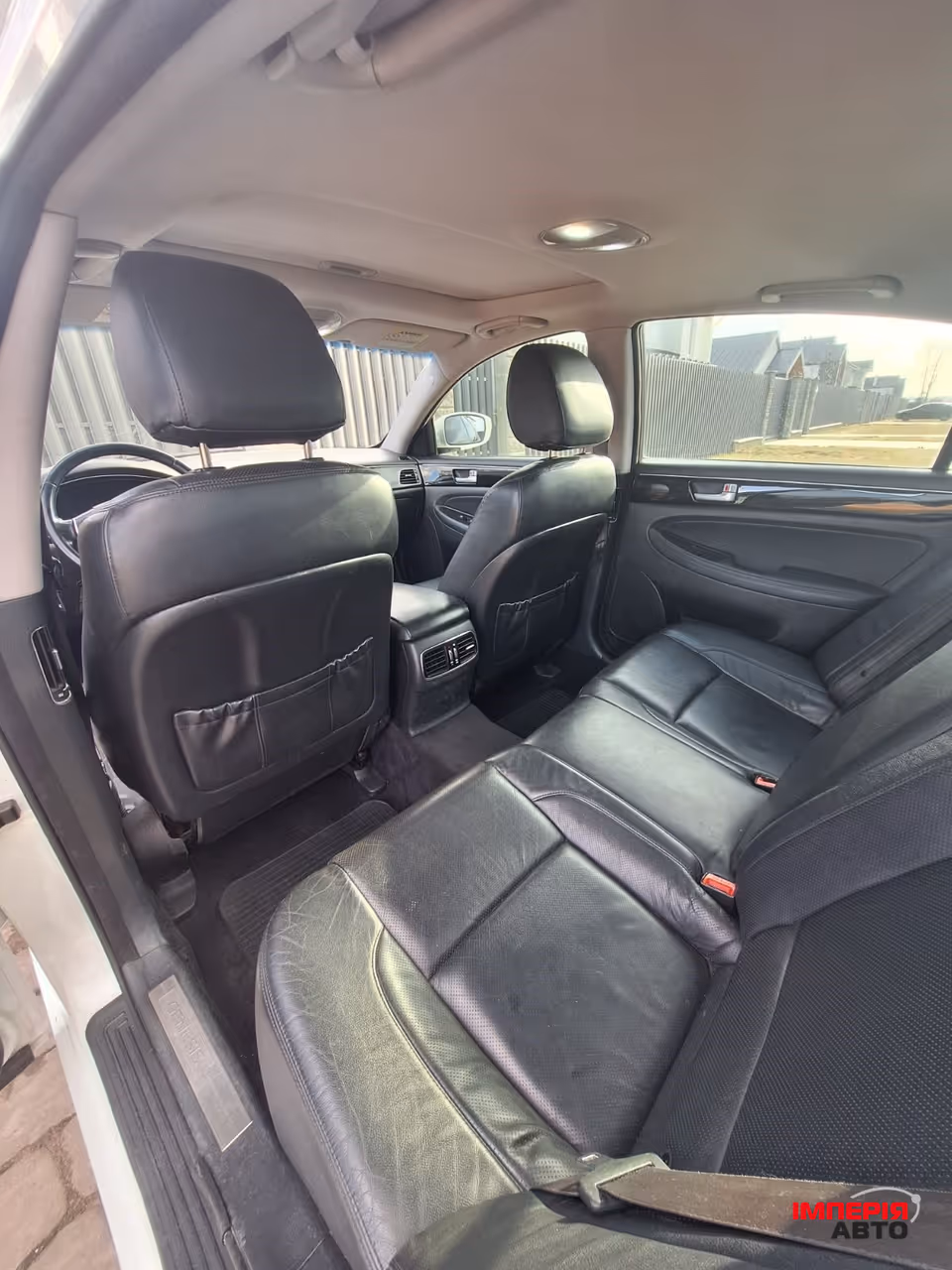 Hyundai Genesis - фото 4