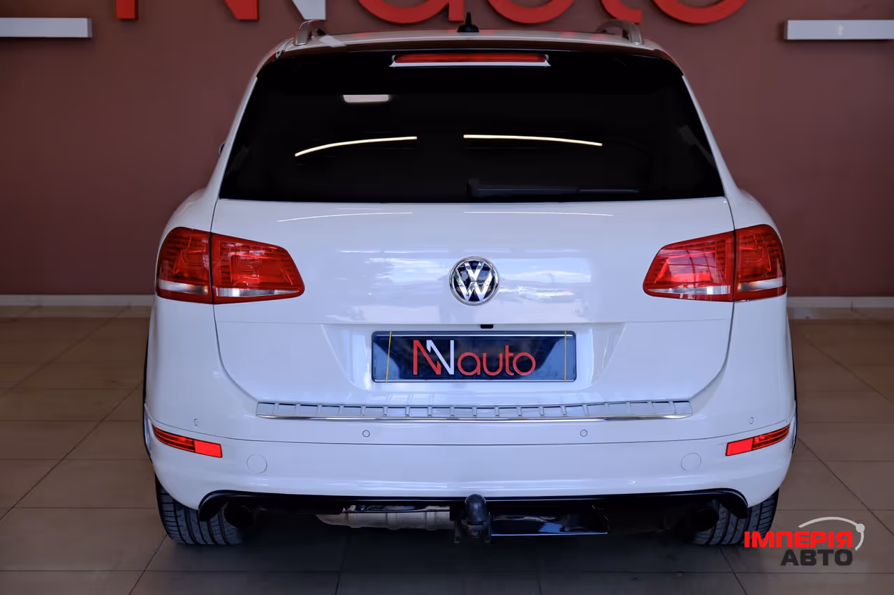Volkswagen Touareg - фото 6