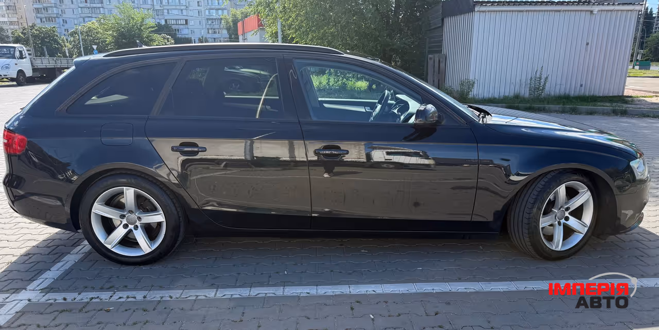 Audi A4 - фото 10
