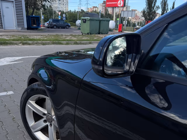 Audi A4 - фото 4