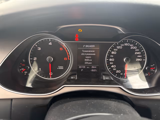 Audi A4 - фото 2