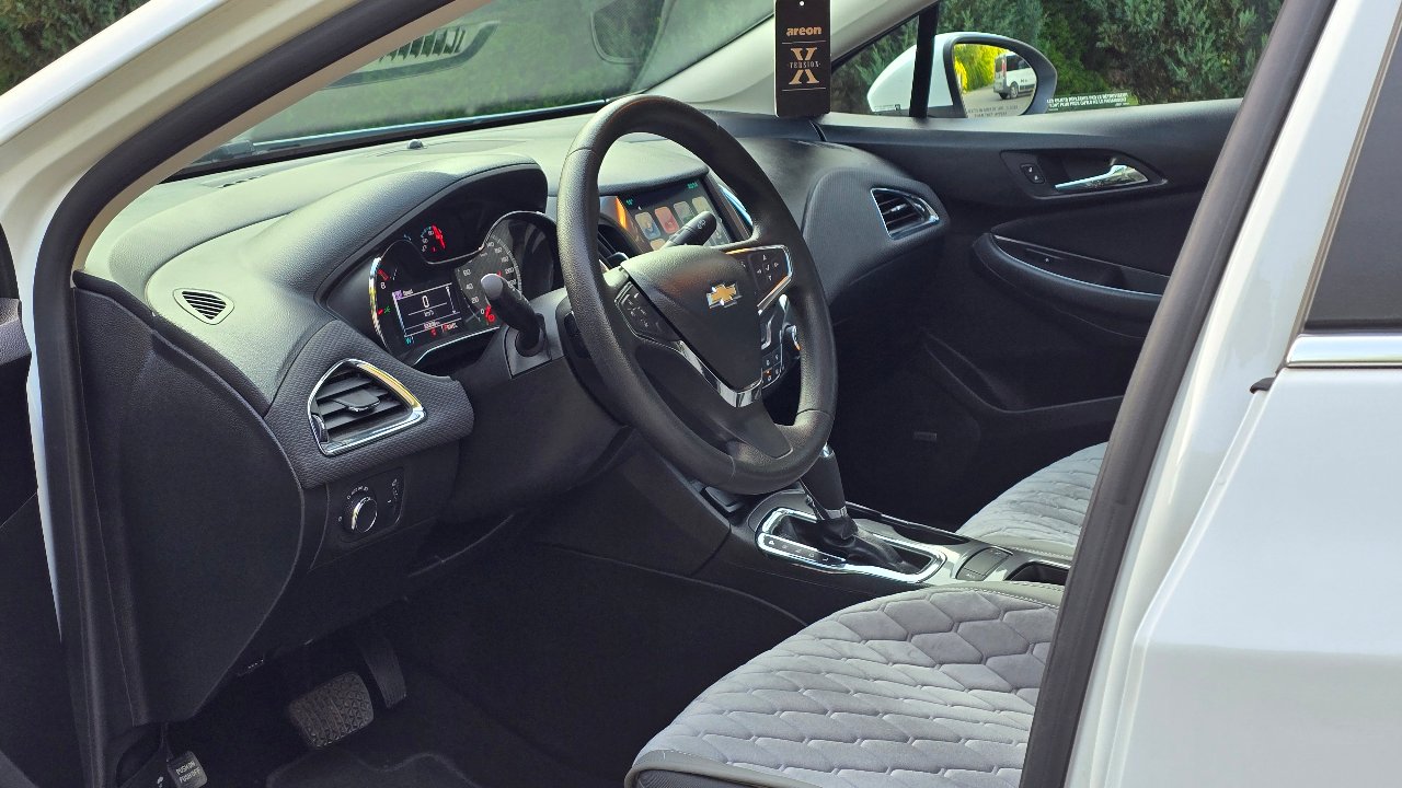 Chevrolet Cruze - фото 8